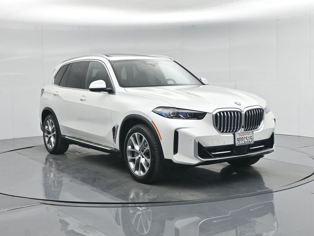 Used 2025 BMW X5 xDrive50e image 9