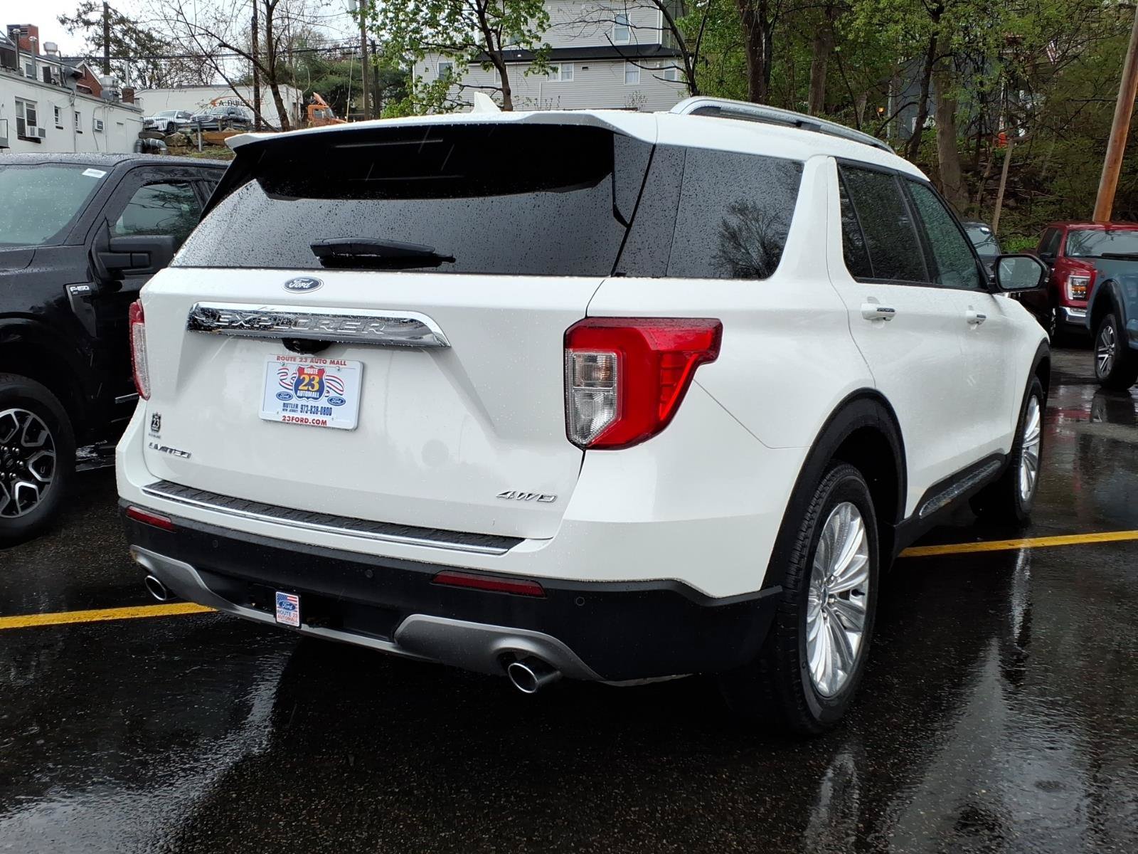 Certified 2023 Ford Explorer Limited w/ Limited Technology Package AWD/4WD image 8