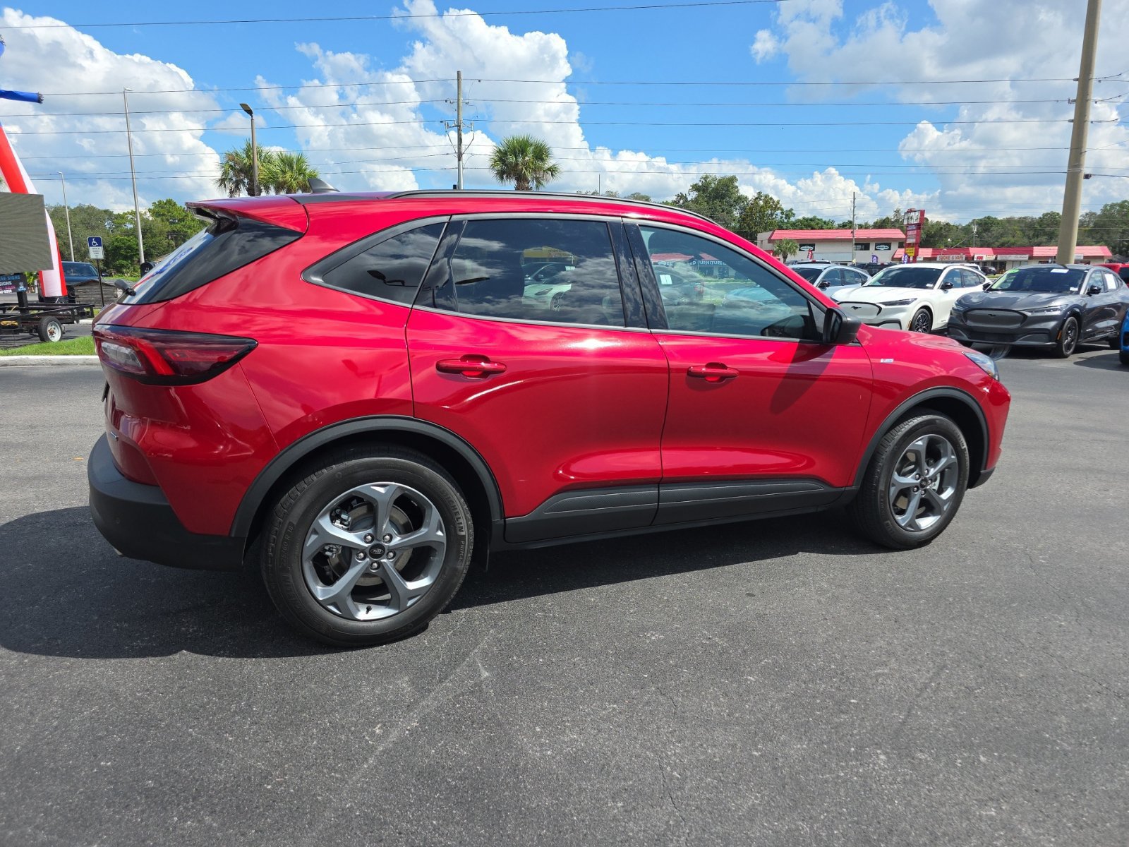Certified 2025 Ford Escape ST-Line w/ Equipment Group 301A FWD image 5