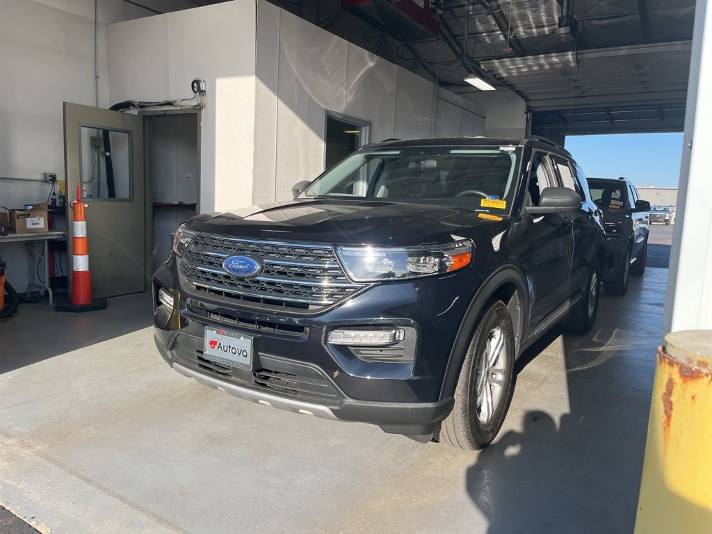 Certified 2022 Ford Explorer XLT w/ Equipment Group 202A image 1