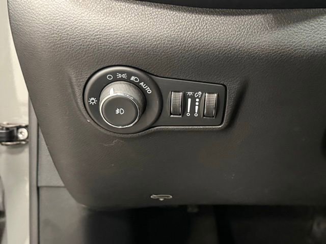 Used 2022 Jeep Compass Trailhawk w/ Trailhawk Convenience Group image 15