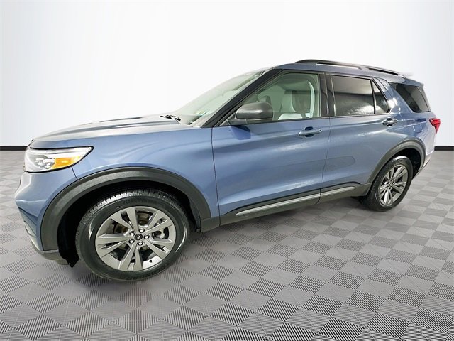 Certified 2021 Ford Explorer XLT w/ Equipment Group 202A image 4