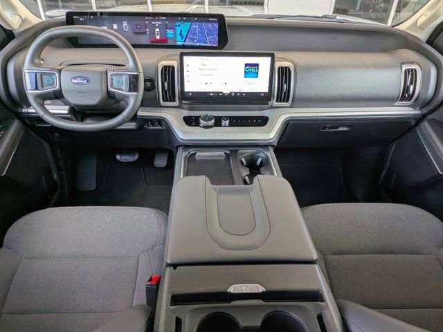 Certified 2025 Ford Expedition Max Active RWD image 9