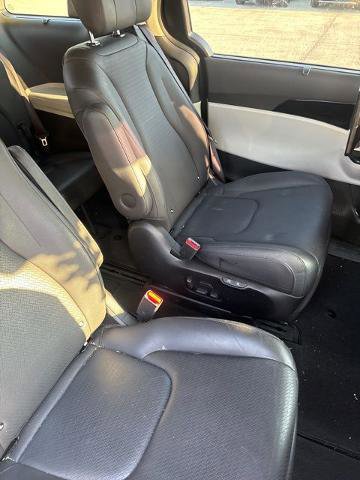 Used 2024 Kia Carnival SX Prestige image 23