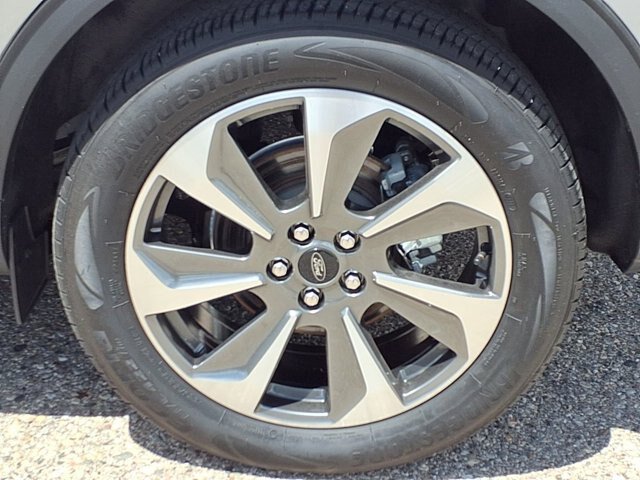 Certified 2024 Ford Escape Platinum AWD/4WD image 30