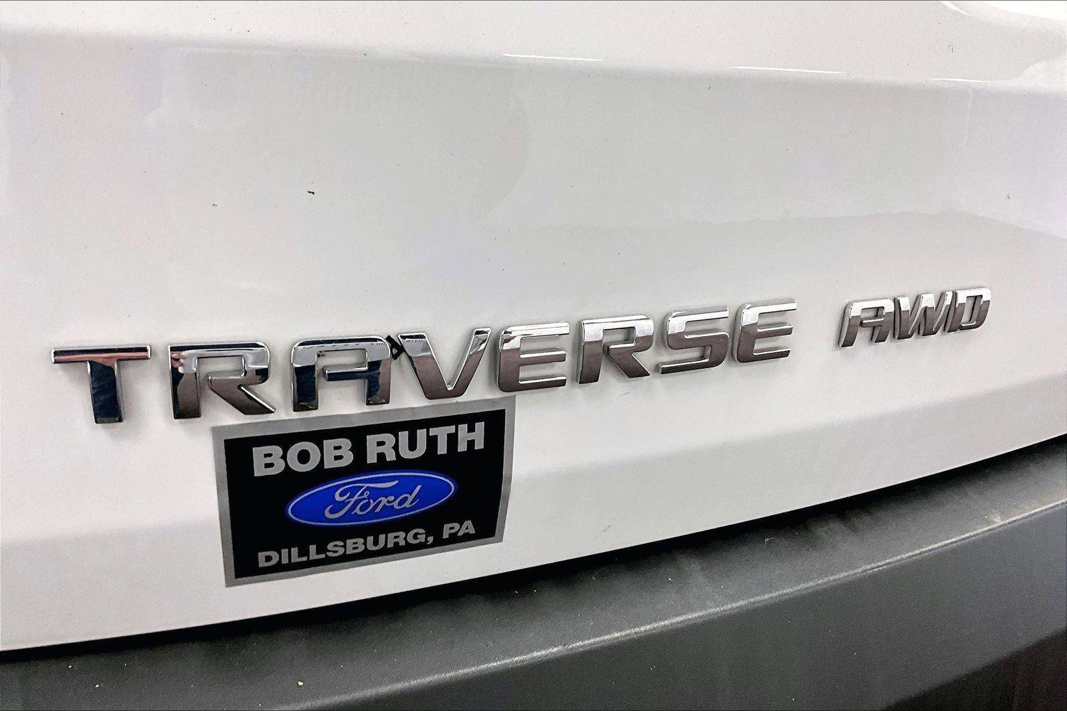 Used 2023 Chevrolet Traverse LT image 13