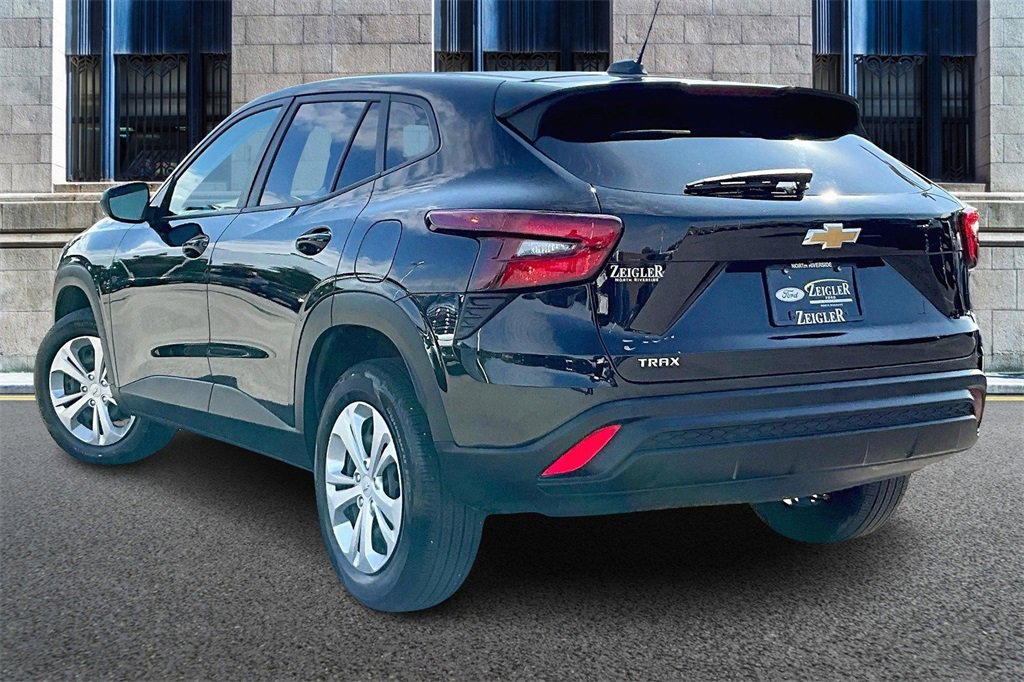 Used 2024 Chevrolet Trax LS w/ Driver Confidence Package image 10