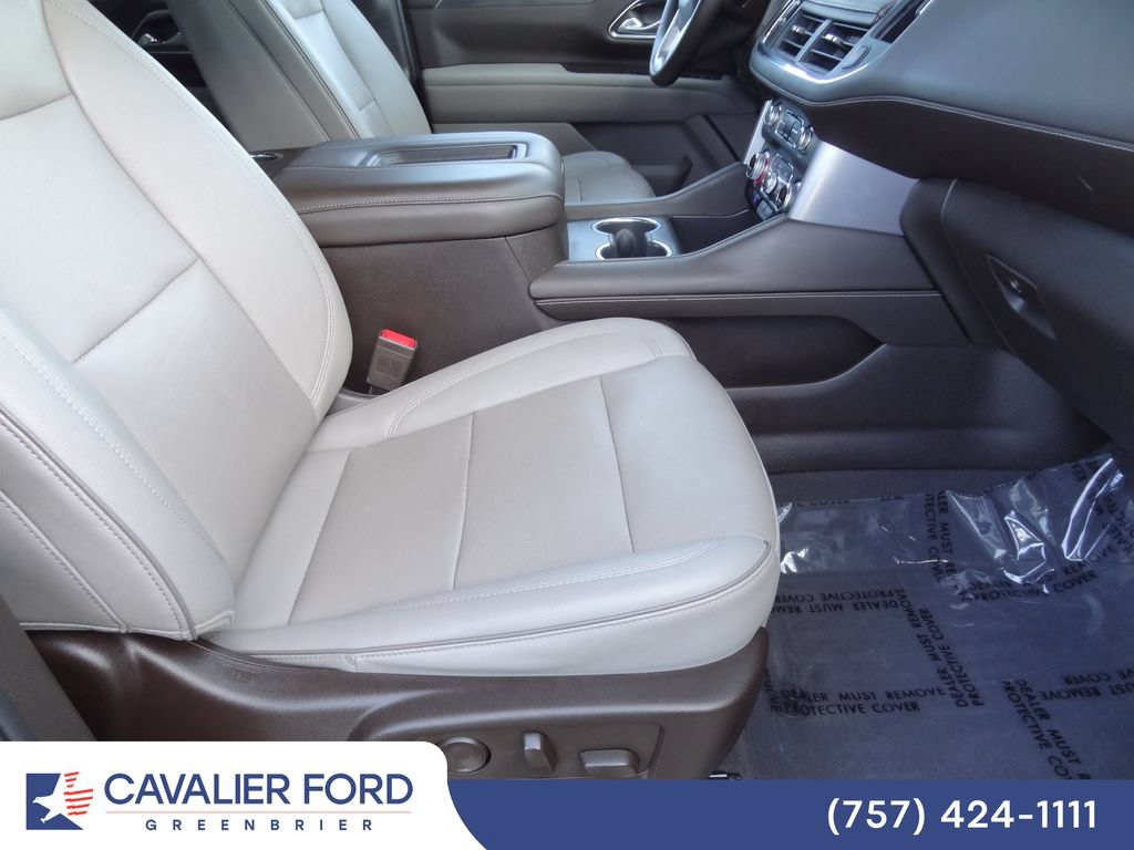 Used 2023 GMC Yukon SLT w/ SLT Luxury Package RWD image 17