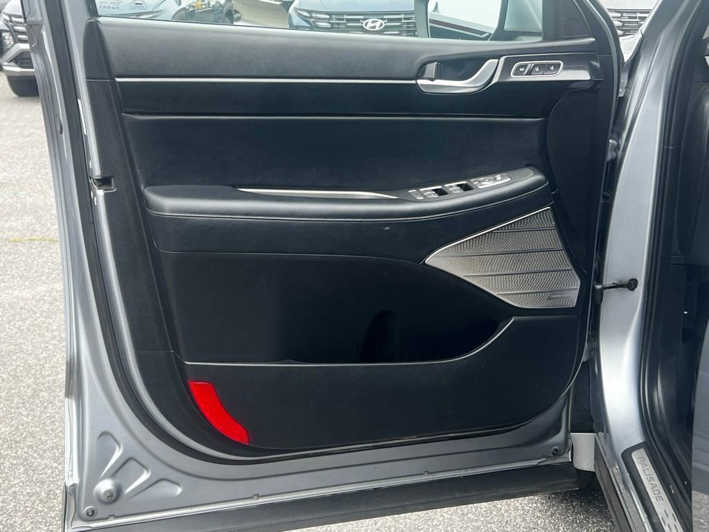 Used 2021 Hyundai Palisade Limited image 14