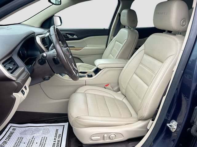 Used 2019 GMC Acadia Denali w/ Technology Package AWD/4WD image 29