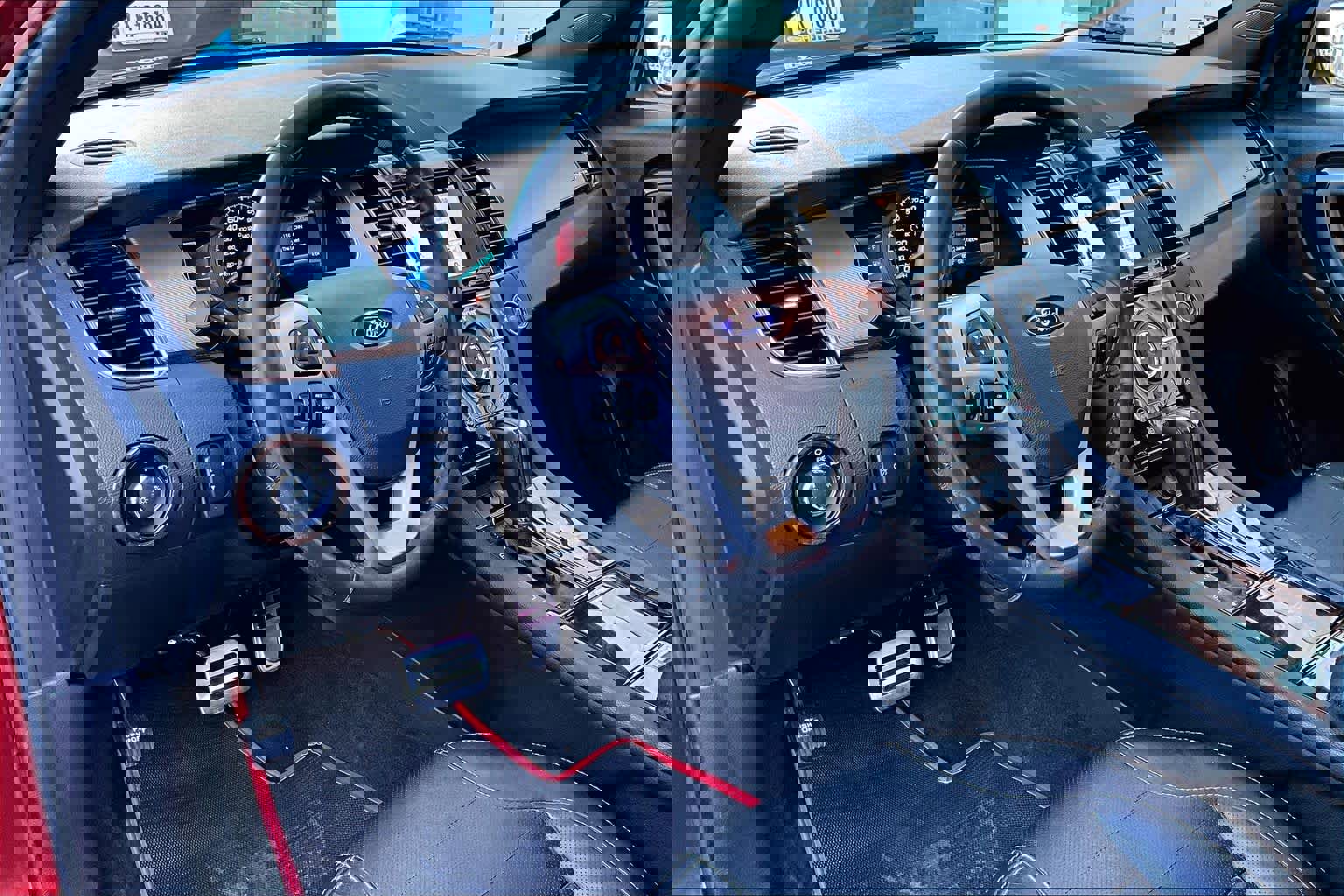 Certified 2017 Ford Taurus SHO image 19