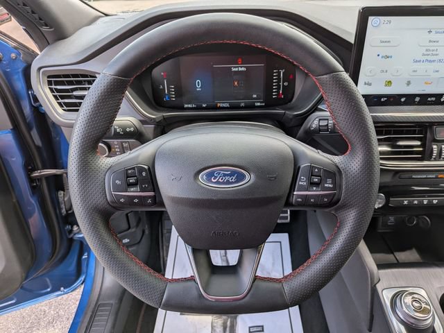 Certified 2023 Ford Escape ST-Line w/ Tech Pack #1 AWD/4WD image 9
