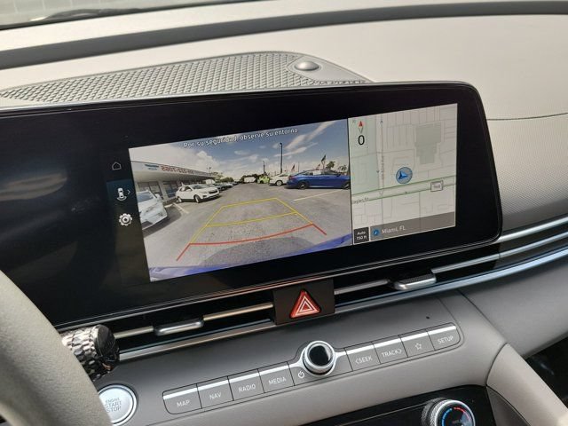 Used 2024 Hyundai Elantra SEL FWD image 20