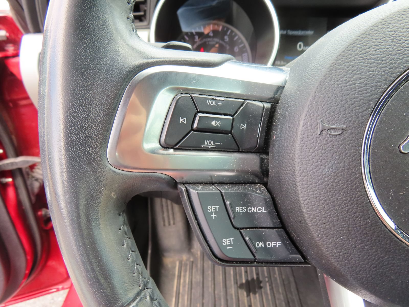 Certified 2018 Ford Mustang Premium RWD image 19