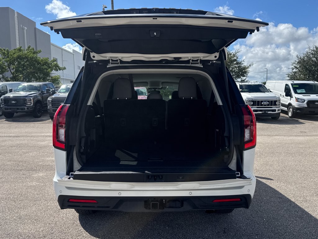 Certified 2025 Ford Expedition Max Active RWD image 30