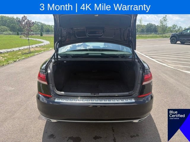 Used 2022 Volkswagen Passat 2.0T SE FWD image 9