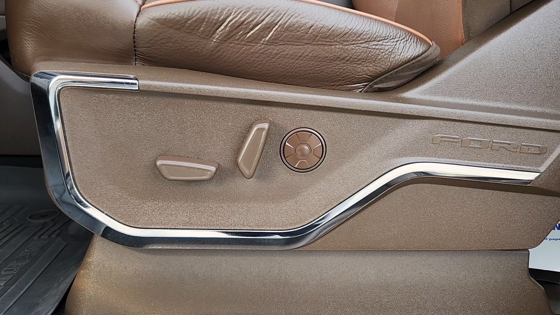 Certified 2024 Ford F350 King Ranch w/ Tremor Off-Road Package image 8