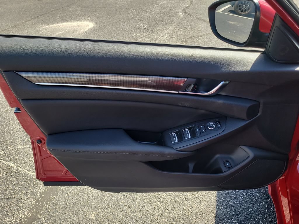 Used 2019 Honda Accord Sport image 13