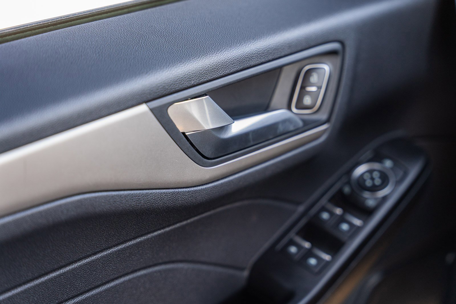 Certified 2021 Ford Escape SE w/ SE Sport Appearance Package image 25