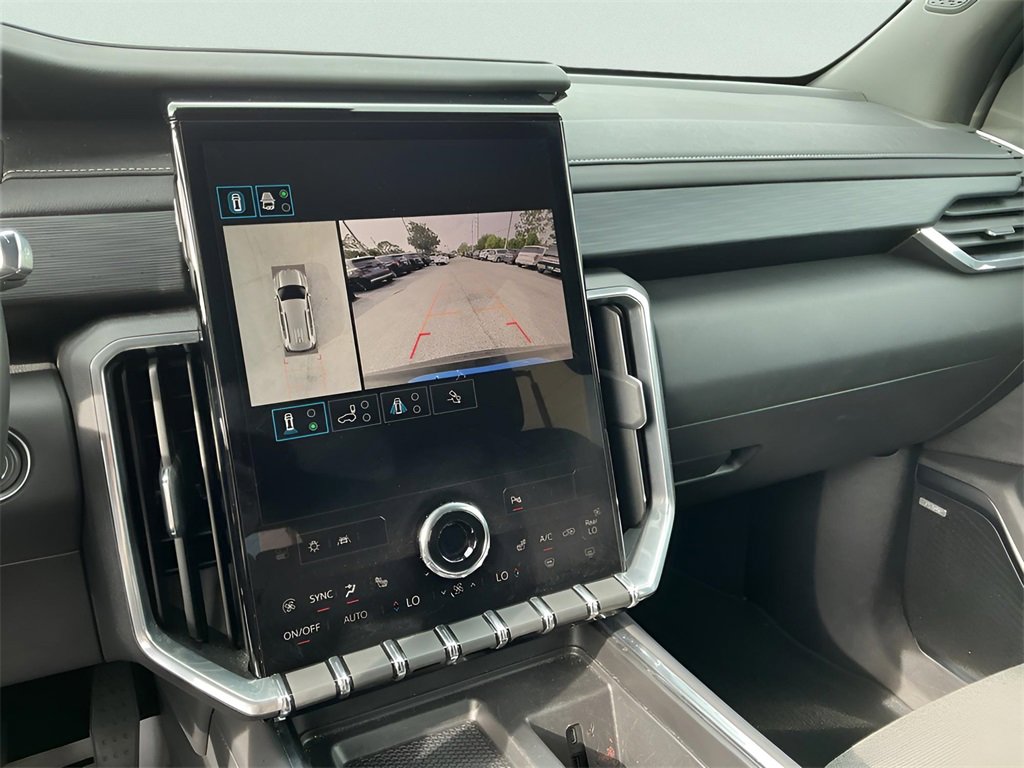 Used 2025 GMC Acadia Elevation image 40