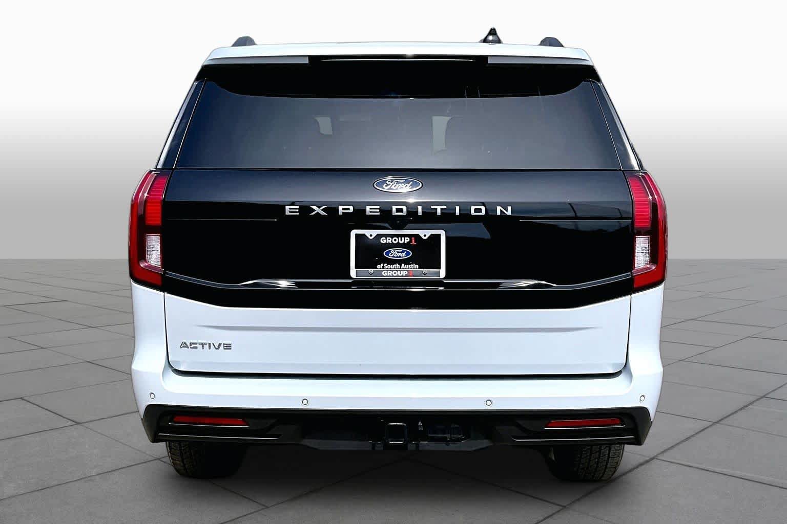Certified 2025 Ford Expedition Active RWD image 5