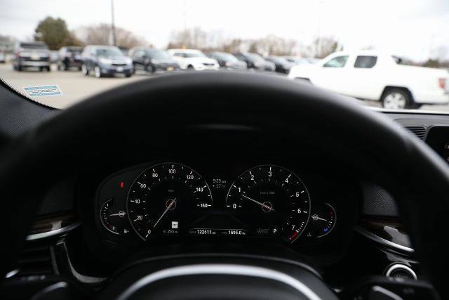 Used 2019 BMW 540i xDrive image 38