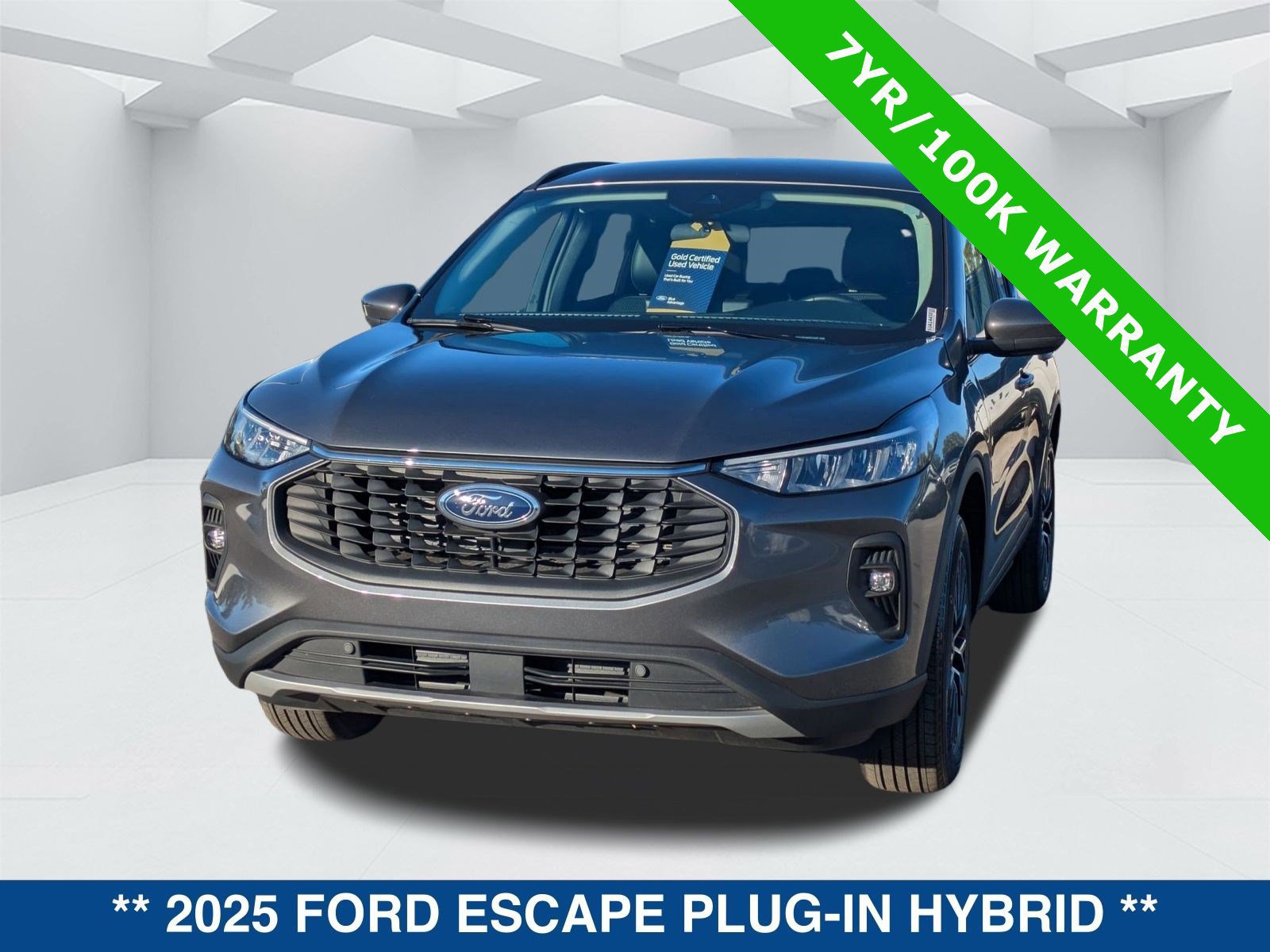 Certified 2025 Ford Escape SE image 2