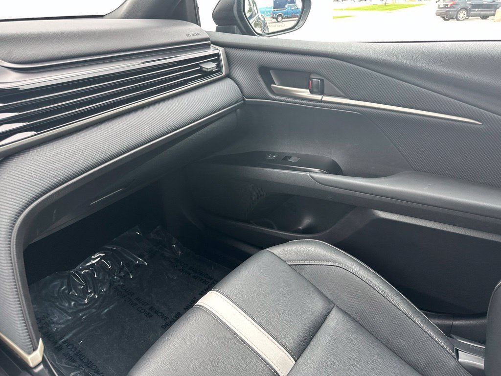 Used 2025 Toyota Camry SE FWD image 47