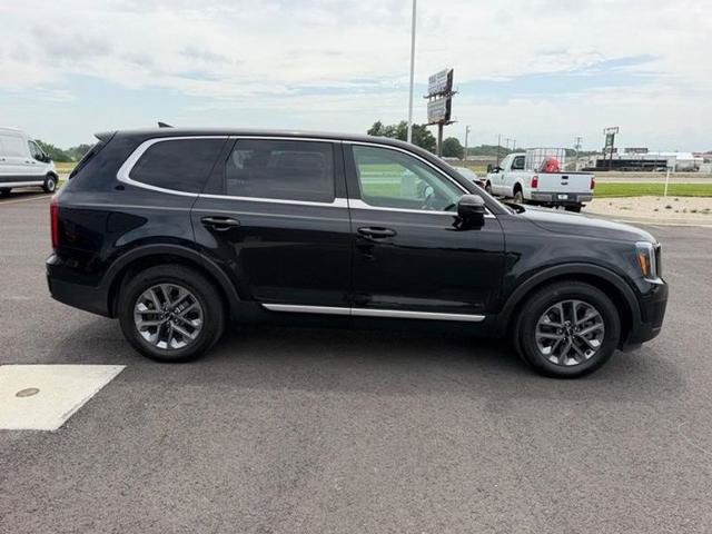 Used 2023 Kia Telluride LX AWD/4WD image 4