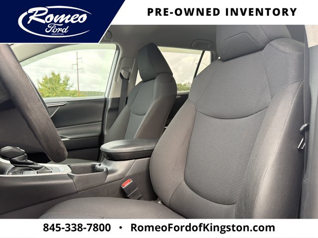Used 2022 Toyota RAV4 LE AWD/4WD image 24