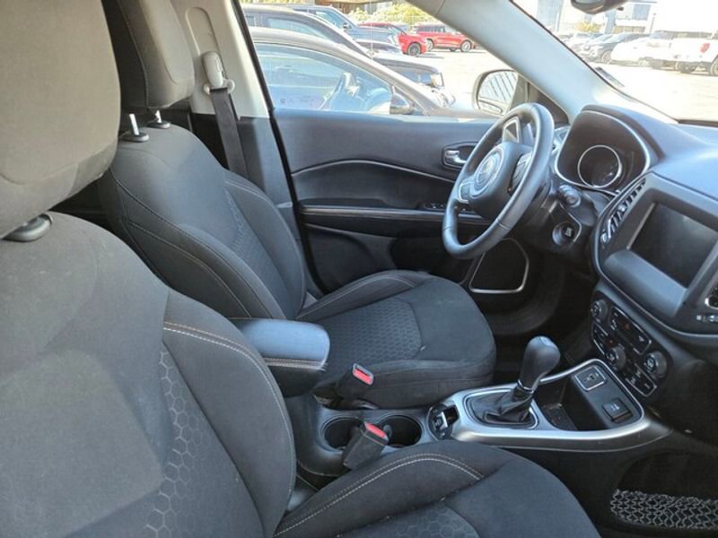 Used 2018 Jeep Compass Sport w/ Tech Group image 10
