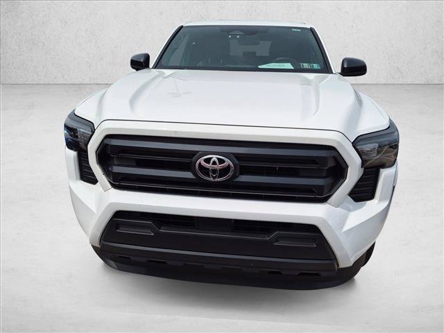 Used 2025 Toyota Tacoma SR AWD/4WD image 2