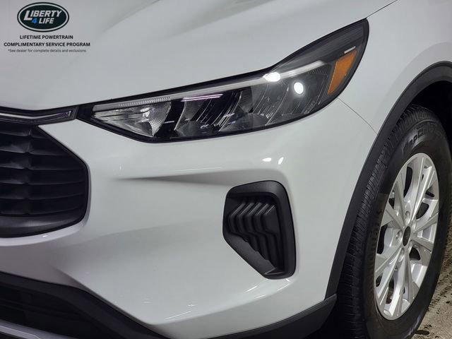 Certified 2023 Ford Escape Active AWD/4WD image 11