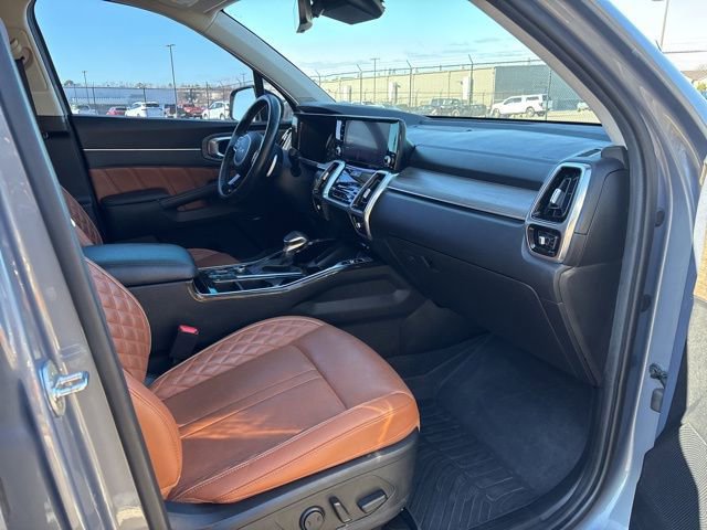 Used 2023 Kia Sorento SX Prestige image 8