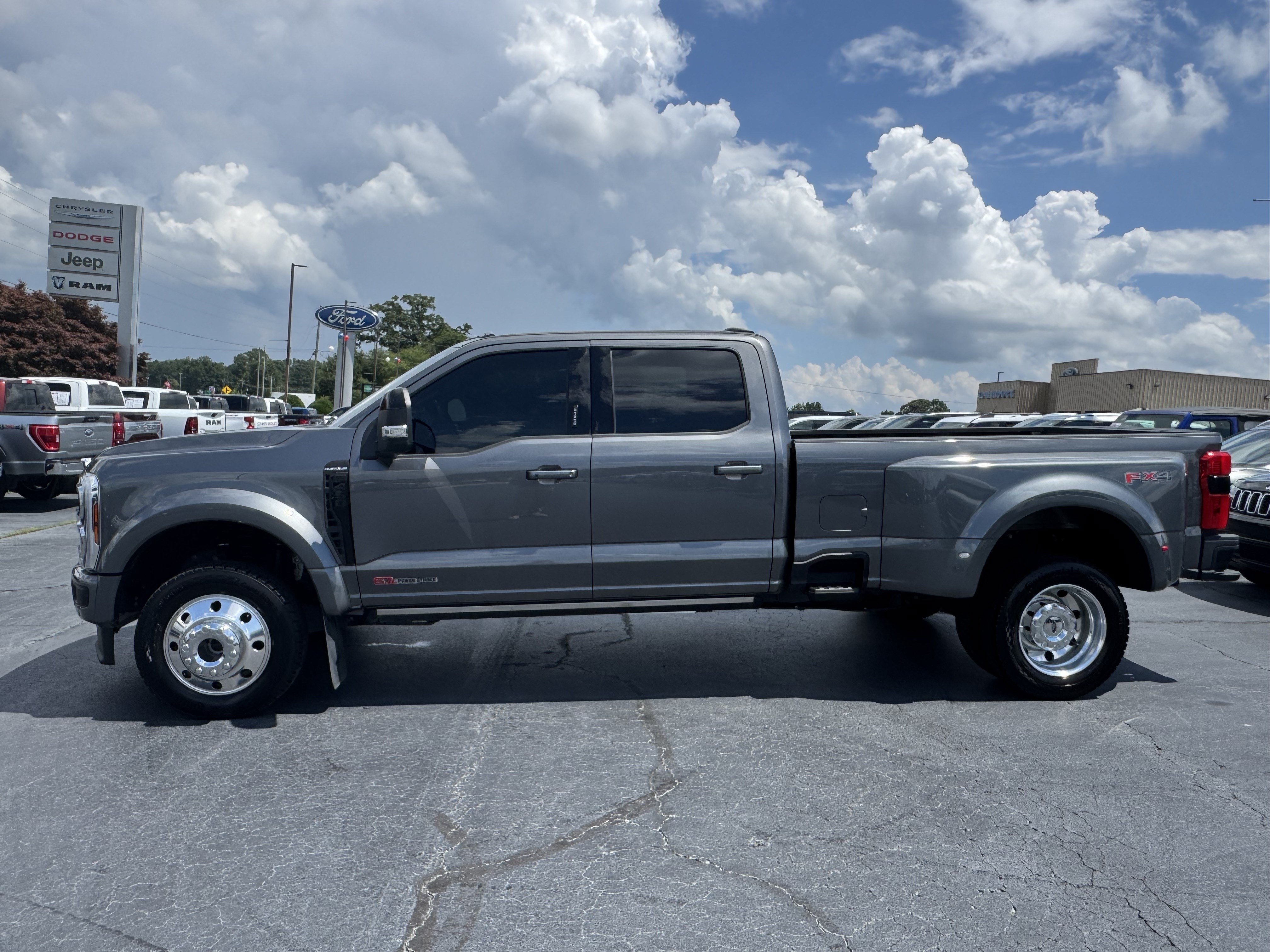 Certified 2025 Ford F450 Platinum w/ FX4 Off-Road Package AWD/4WD image 8