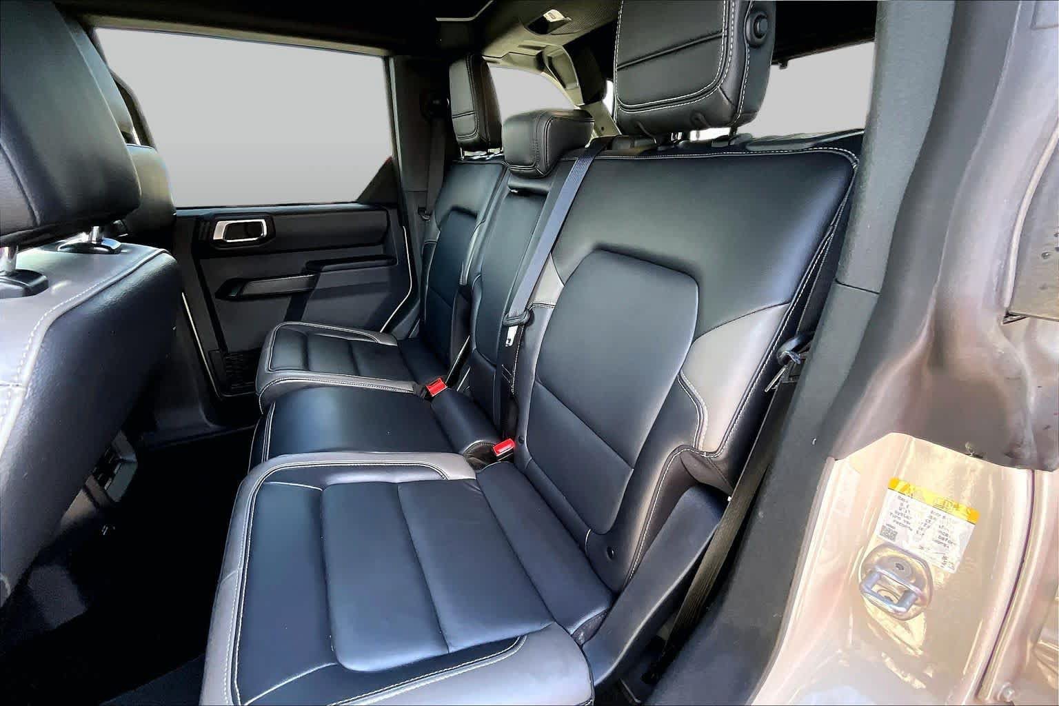 Certified 2025 Ford Bronco Outer Banks AWD/4WD image 21