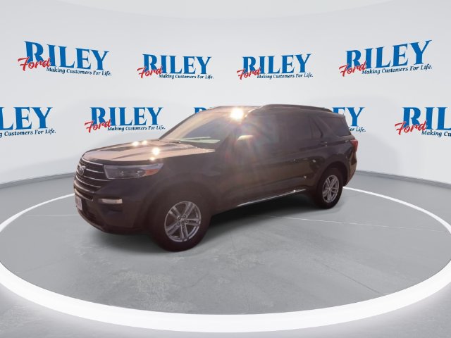 Certified 2023 Ford Explorer XLT w/ Equipment Group 202A AWD/4WD image 7