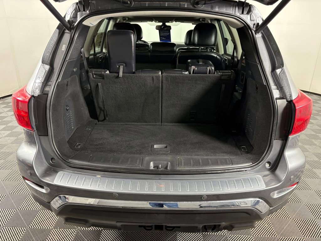 Used 2020 Nissan Pathfinder Platinum image 33