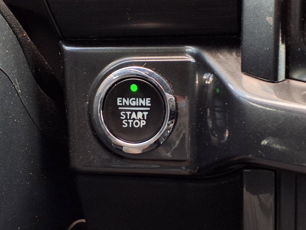 Certified 2022 Ford F150 XLT w/ Equipment Group 302A High image 16