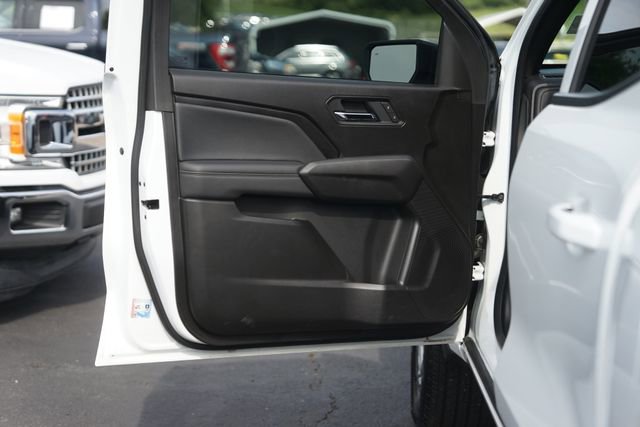 Used 2025 Chevrolet Colorado LT w/ Advanced Trailering Package RWD image 30
