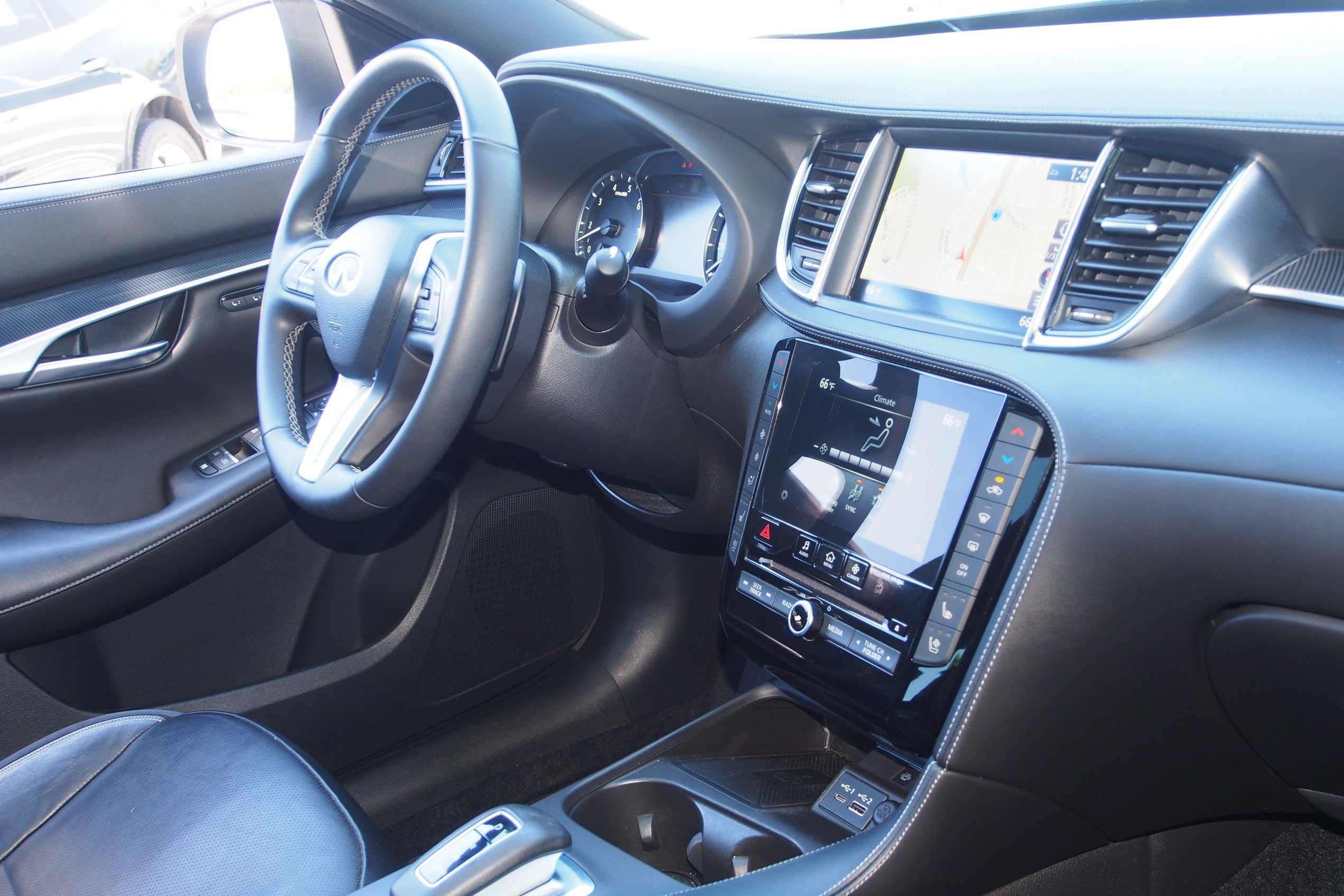 Used 2023 INFINITI QX50 Sport FWD image 11