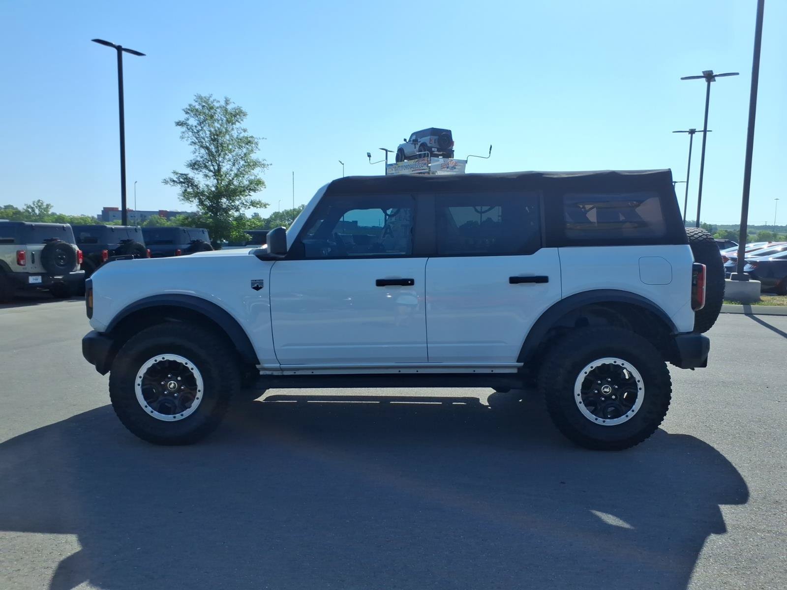 Certified 2022 Ford Bronco Big Bend w/ Sasquatch Package AWD/4WD image 6