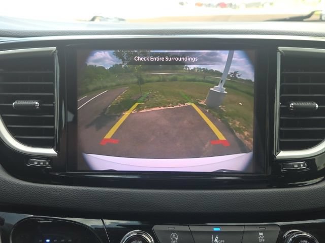 Used 2022 Chrysler Pacifica Touring-L FWD image 35