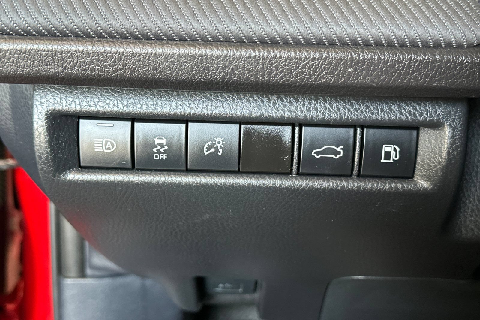 Used 2025 Toyota Camry SE w/ Multimedia Upgrade Package FWD image 28