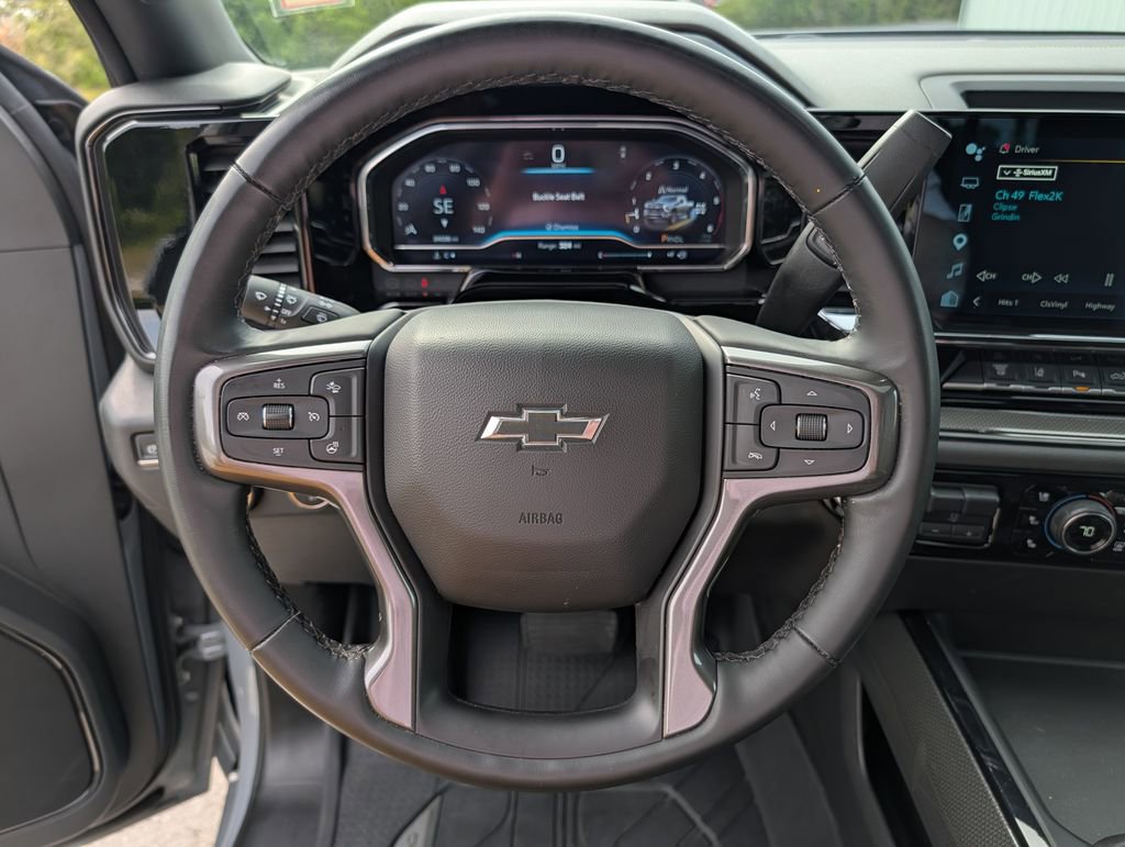 Used 2025 Chevrolet Silverado 2500 ZR2 w/ Technology Package AWD/4WD image 7