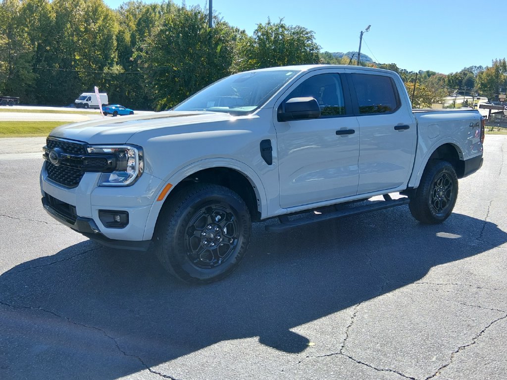 Certified 2026 Ford Ranger XLT w/ Black Appearance Package AWD/4WD image 8