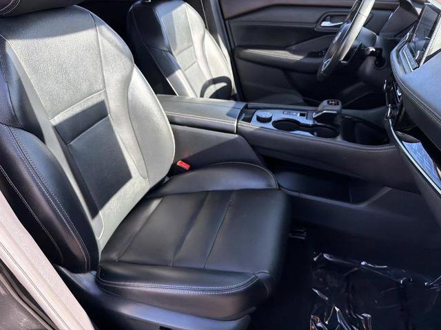 Used 2023 Nissan Rogue SL image 26