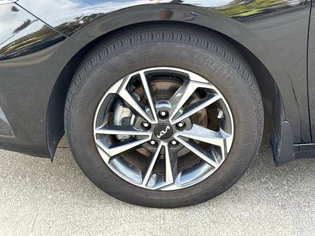 Used 2024 Kia Forte LXS image 11