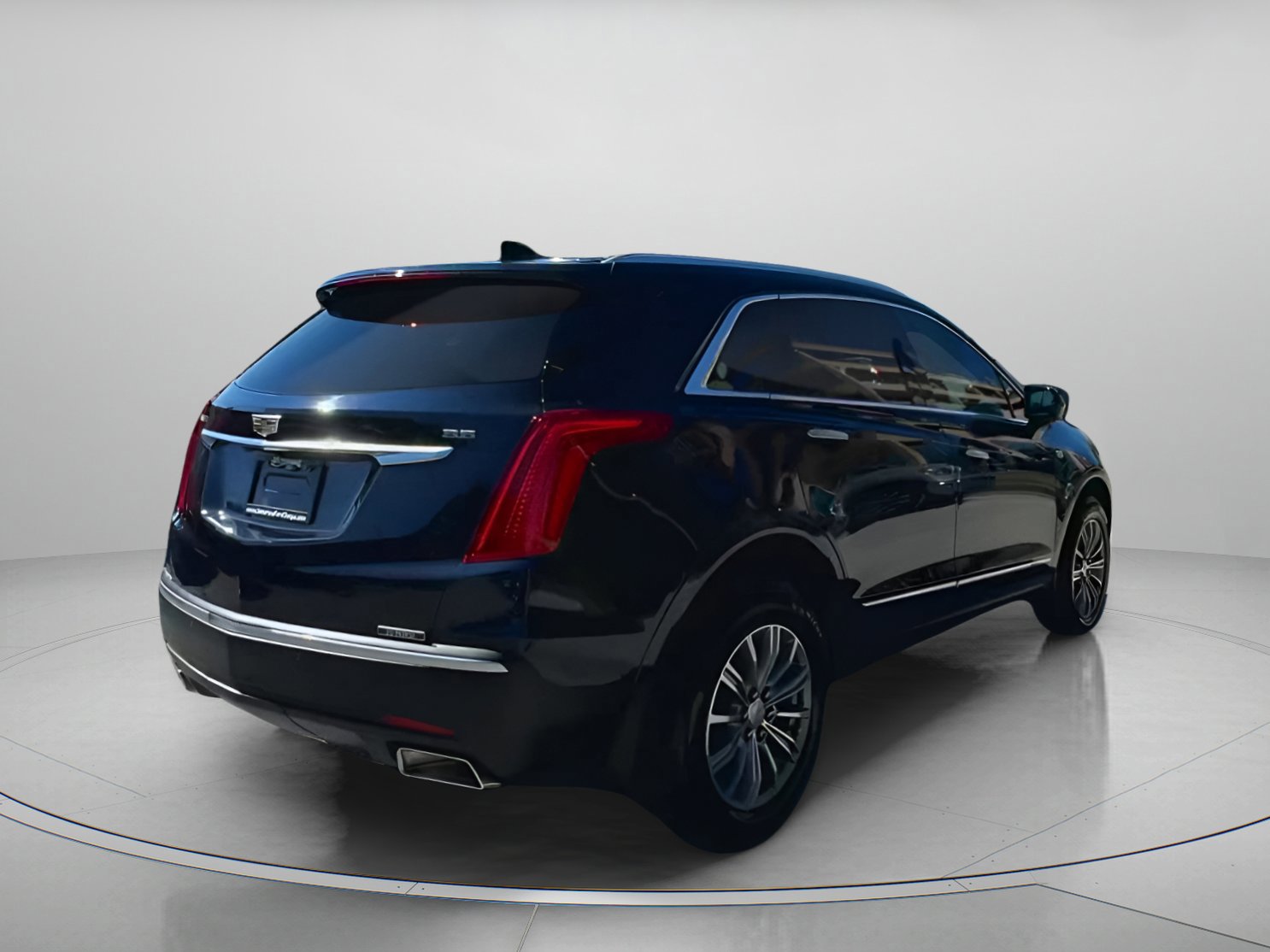 Used 2017 Cadillac XT5 Luxury w/ Driver Awareness Package image 20