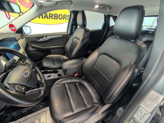 Certified 2024 Ford Escape Platinum AWD/4WD image 11